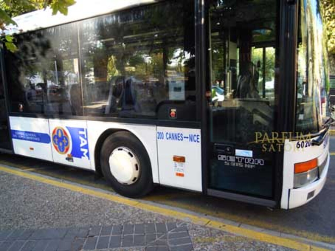 終バスに乗って the last bus - パルファン サトリの香り紀行