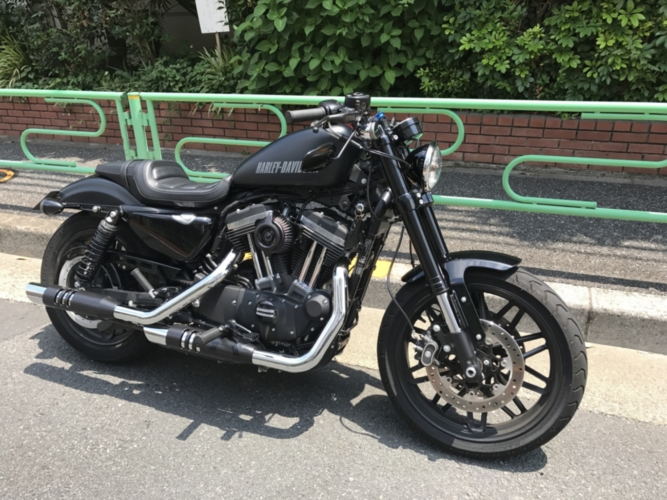 スポーツスター・ロードスターのマフラーを交換してみたけど大変だった 