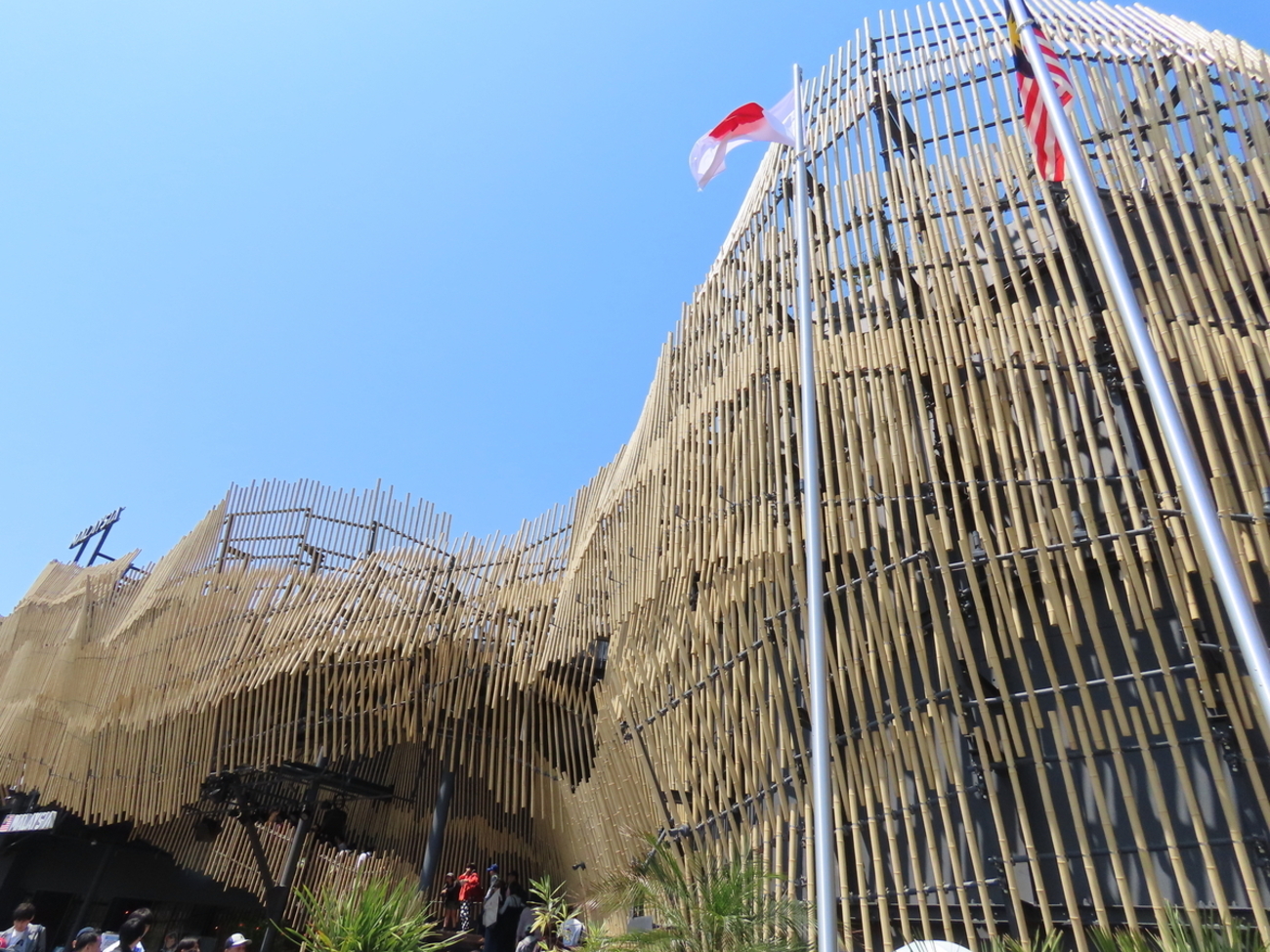 大阪万博】マレーシアパビリオンに行ってみた 内観が凝っている クアラ