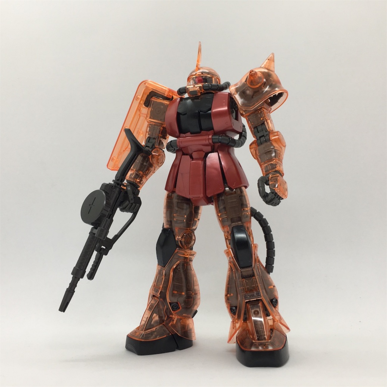 MG シャア専用ザク Ver.2.0 ソリッドクリア/スタンダード - Outer Rim