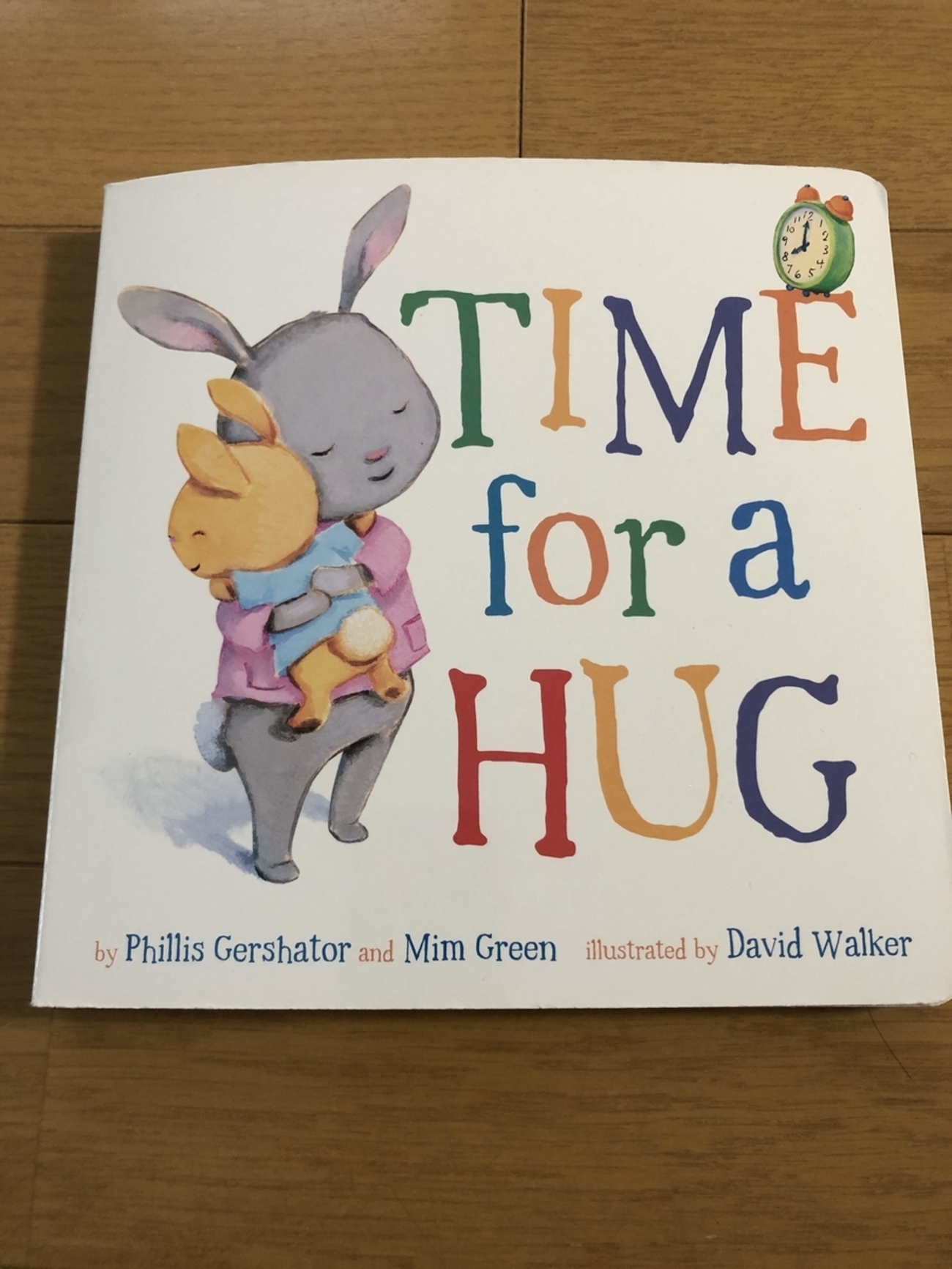 Hug! ふれあいの絵本 全12冊セット Amazon.co.jp: Hugs はぐ (英語でたのしむ 福音館の絵本