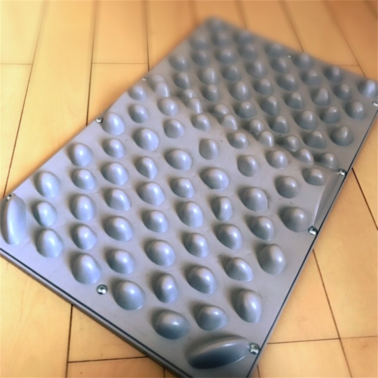 マジで痛い！20年続く官足法の名器【ウォークマットII】官足法足踏板 