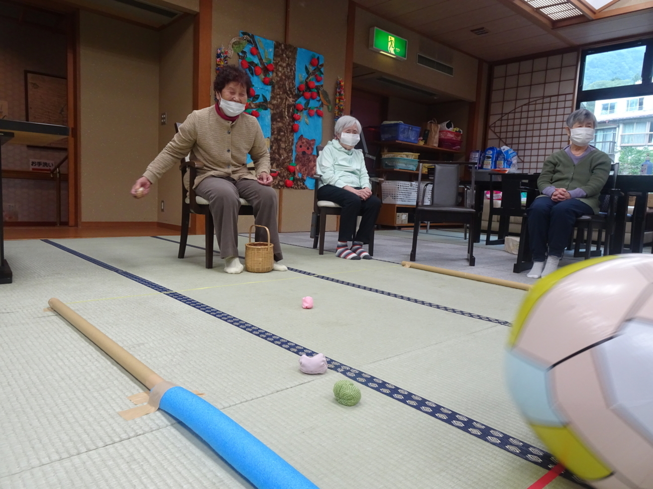 ボール押し出しゲーム!!!