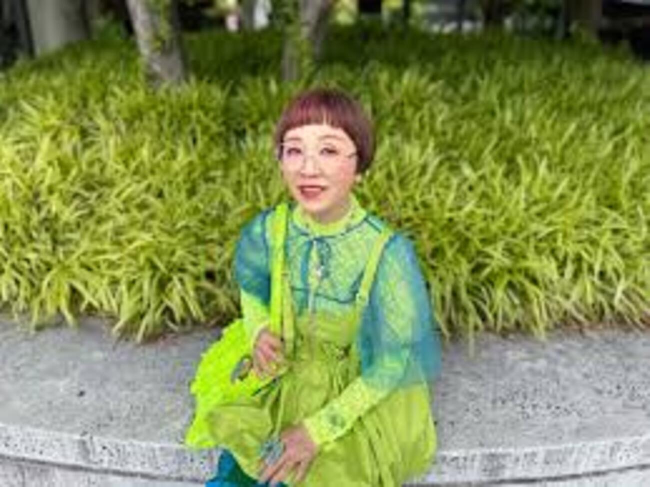 斎藤一人さん 派手な服を着られないのは『呪い』のせい!? - コンクラーベ