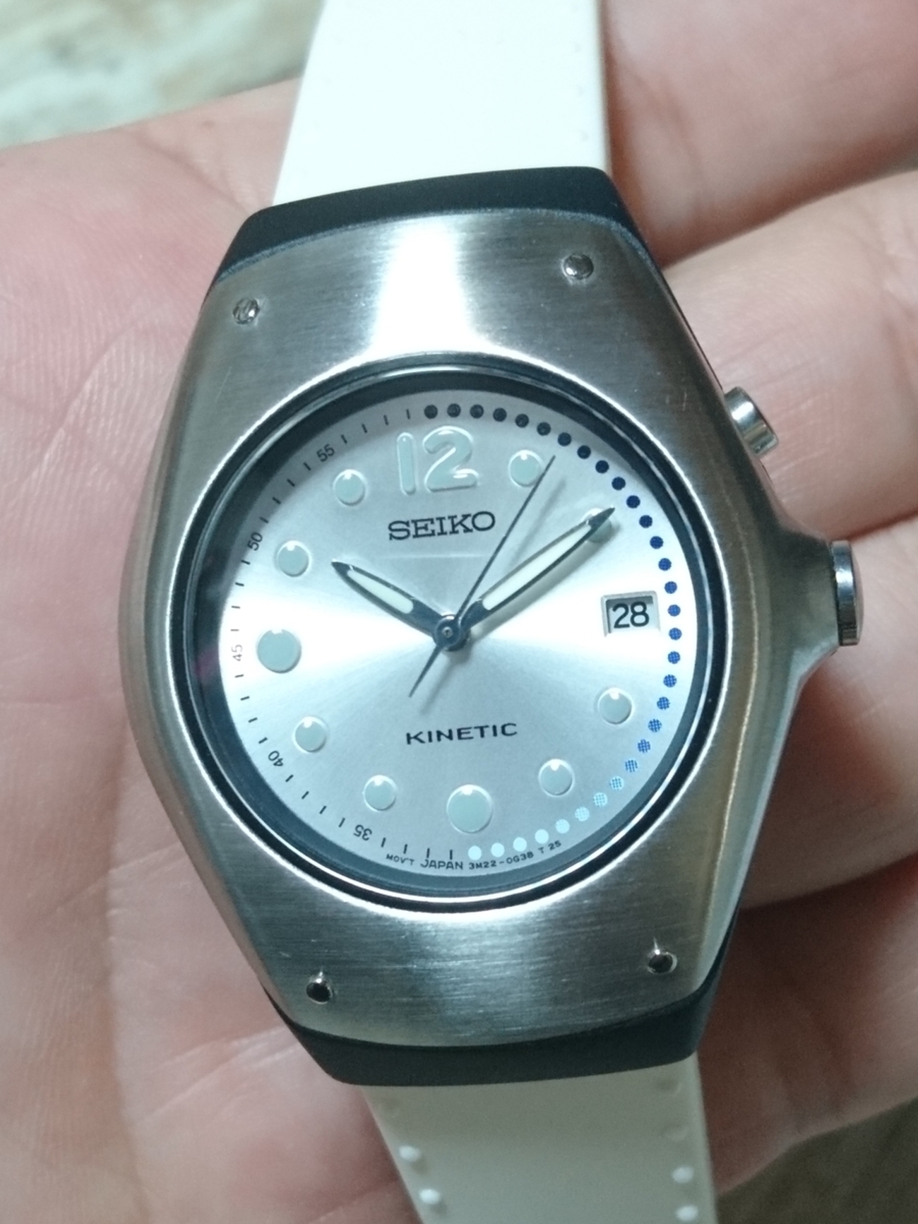 SEIKO 3M22-0D49 】アークチュラどこか懐かしい巨匠の1本【レビュー 