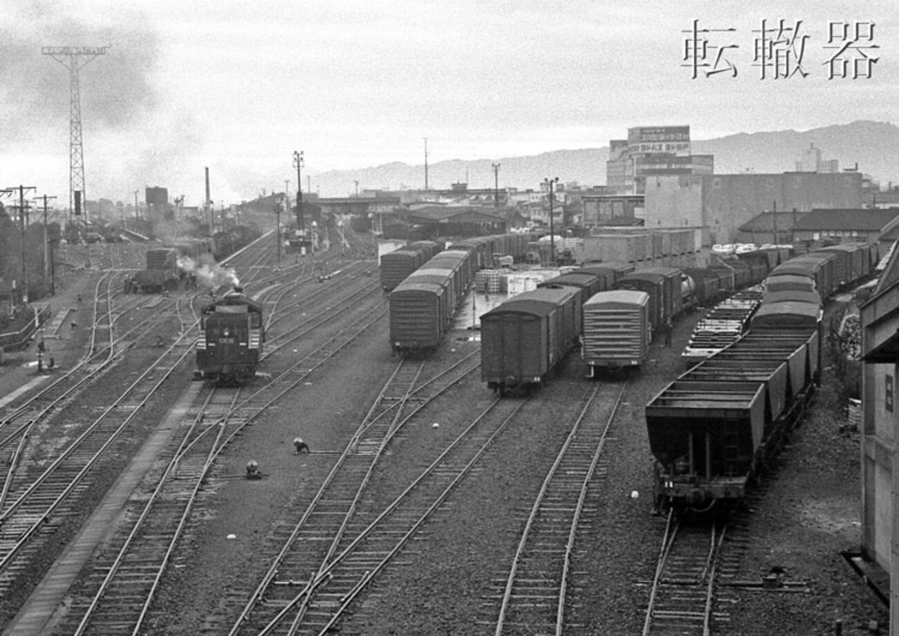 日本国有鉄道の鋳物 鉄道開業150年記念企画】鉄道博物館に「純金製1号機関車」を