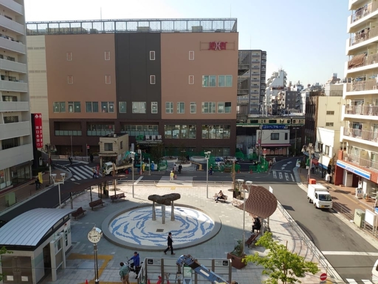 板橋駅東口駅ビル - ぐぅぐの写真日記