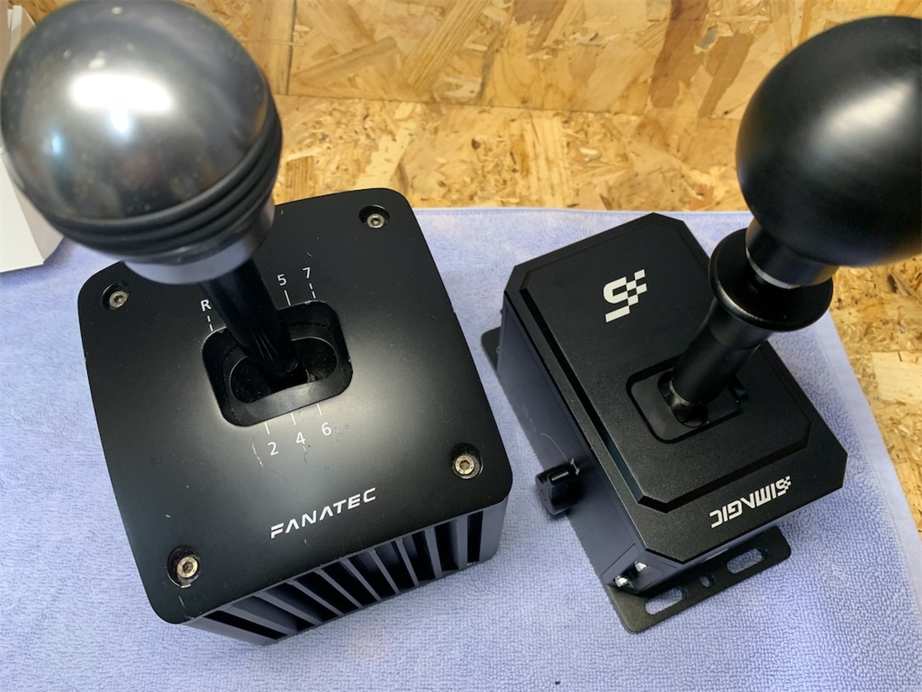 FANATEC ClubSport SQ V1.5シフター VS SIMAGIC DX-8Xシフター 
