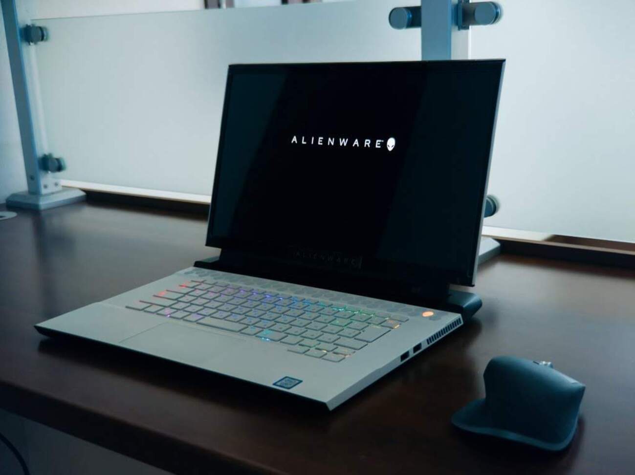 DELL - Alienware m15 R2  ゲーミングノートパソコン デル ALIENWARE M15 R2の実機レビュー - the比較