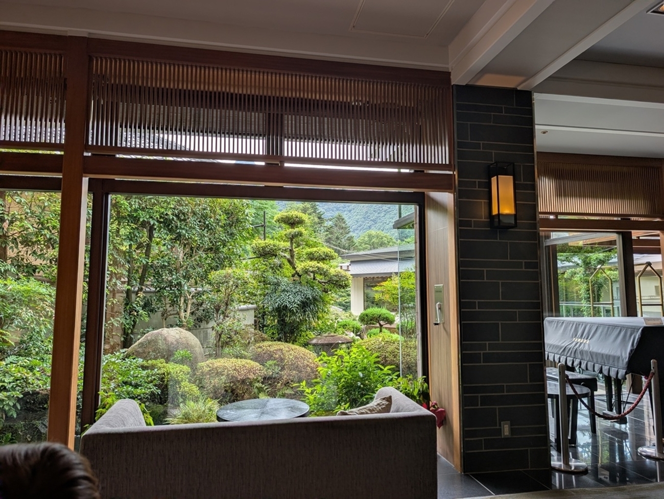 宮島グランドホテル有もと宿泊記|山側和モダンルーム・部屋食・夜のガイドツアー