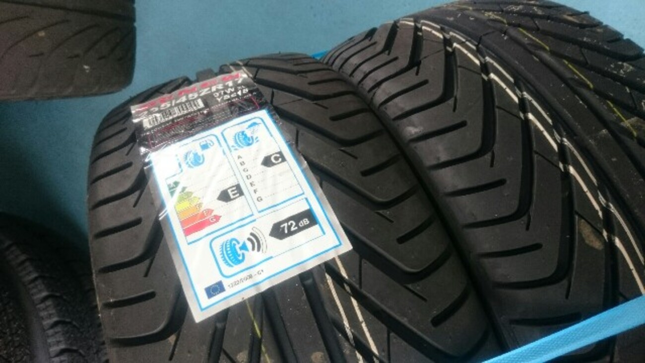 SUNEWサニューYS618タイヤ　 225/35R18 ２本 SUNEW 225/35r18 サニュー 225/35 18インチ タイヤ 中古2本