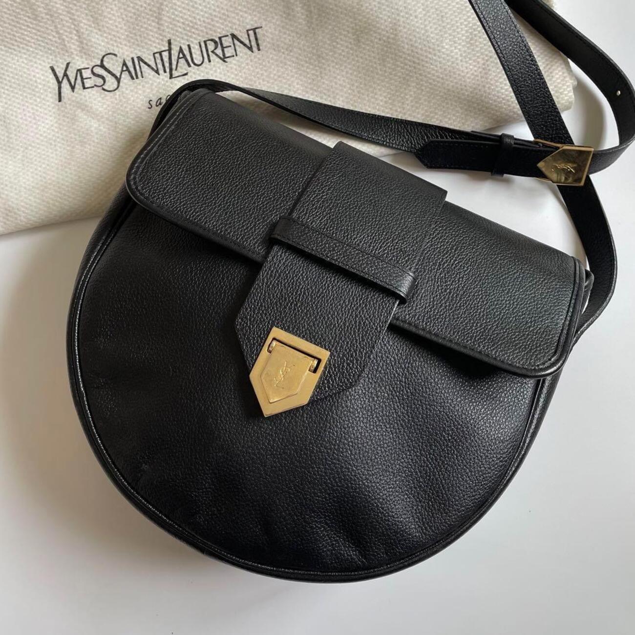 極美品】イヴサンローラン ショルダーバッグ YSL ロゴ金具 レザー 黒 
