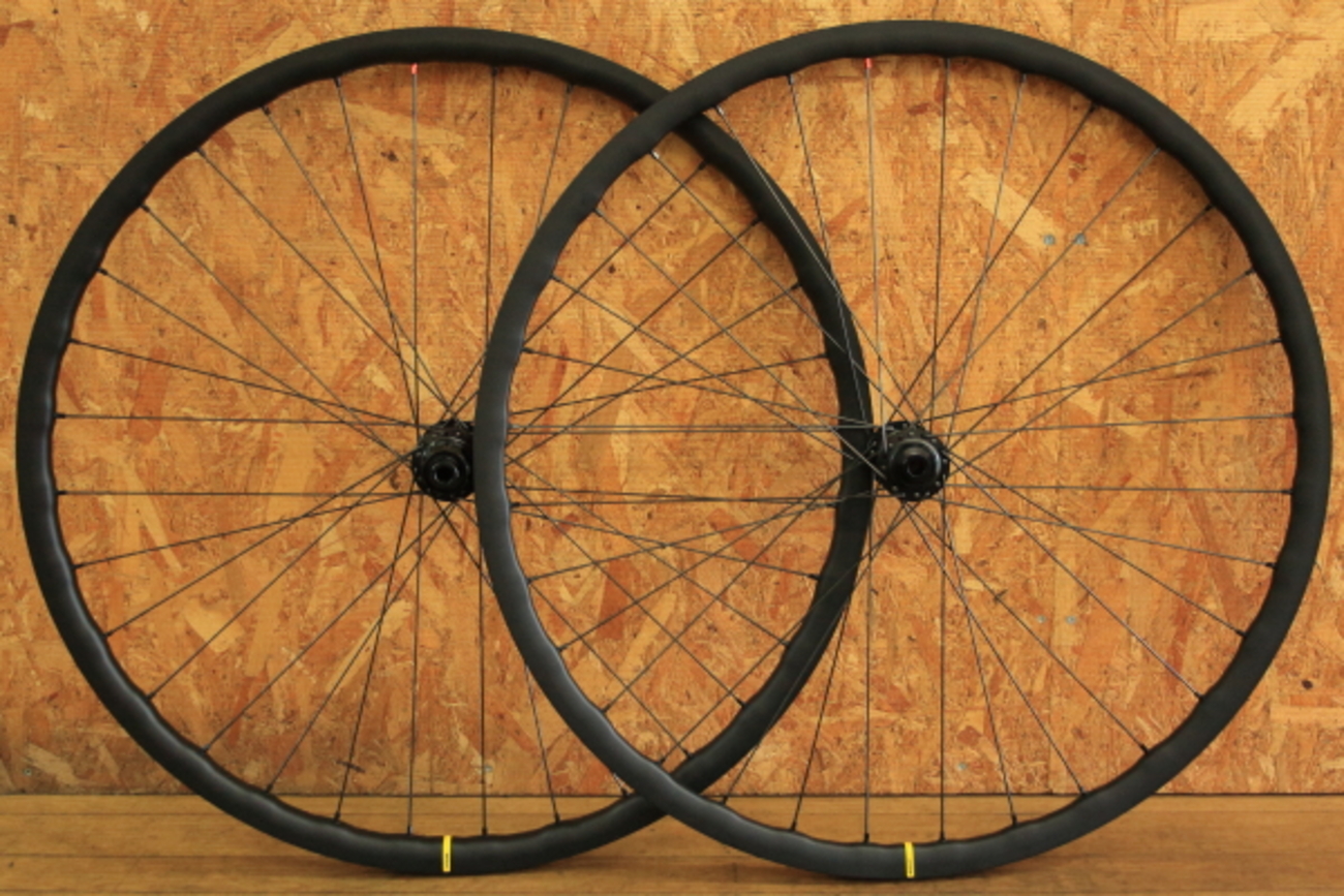 MAVIC OPEN PRO UST DISCリムとSTSwiss 350 DISCハブで手組みホイール 