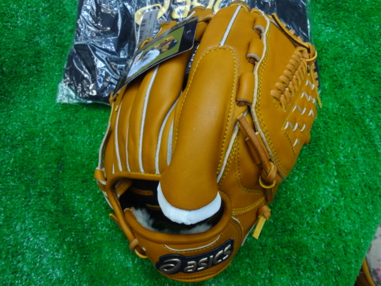 asicsアシックスBGRCP5 軟式用投手用グローブ 涌井モデル - 野球用品 