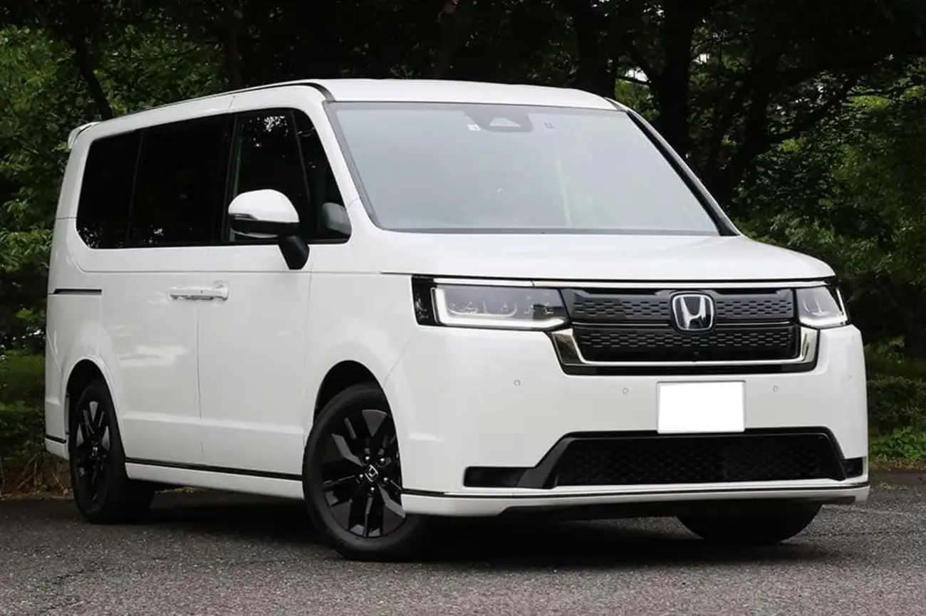 トヨタ アルファード、トヨタ エスティマ、日産 エルグランド,ホンダ 