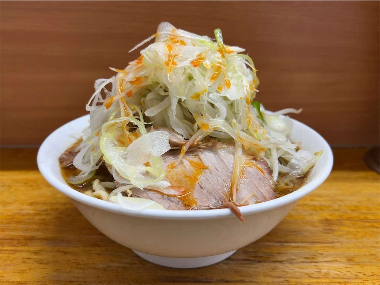 ラーメン二郎立川店 】 T2 坦々風ラーメンに黒ゴマ特別仕様始動