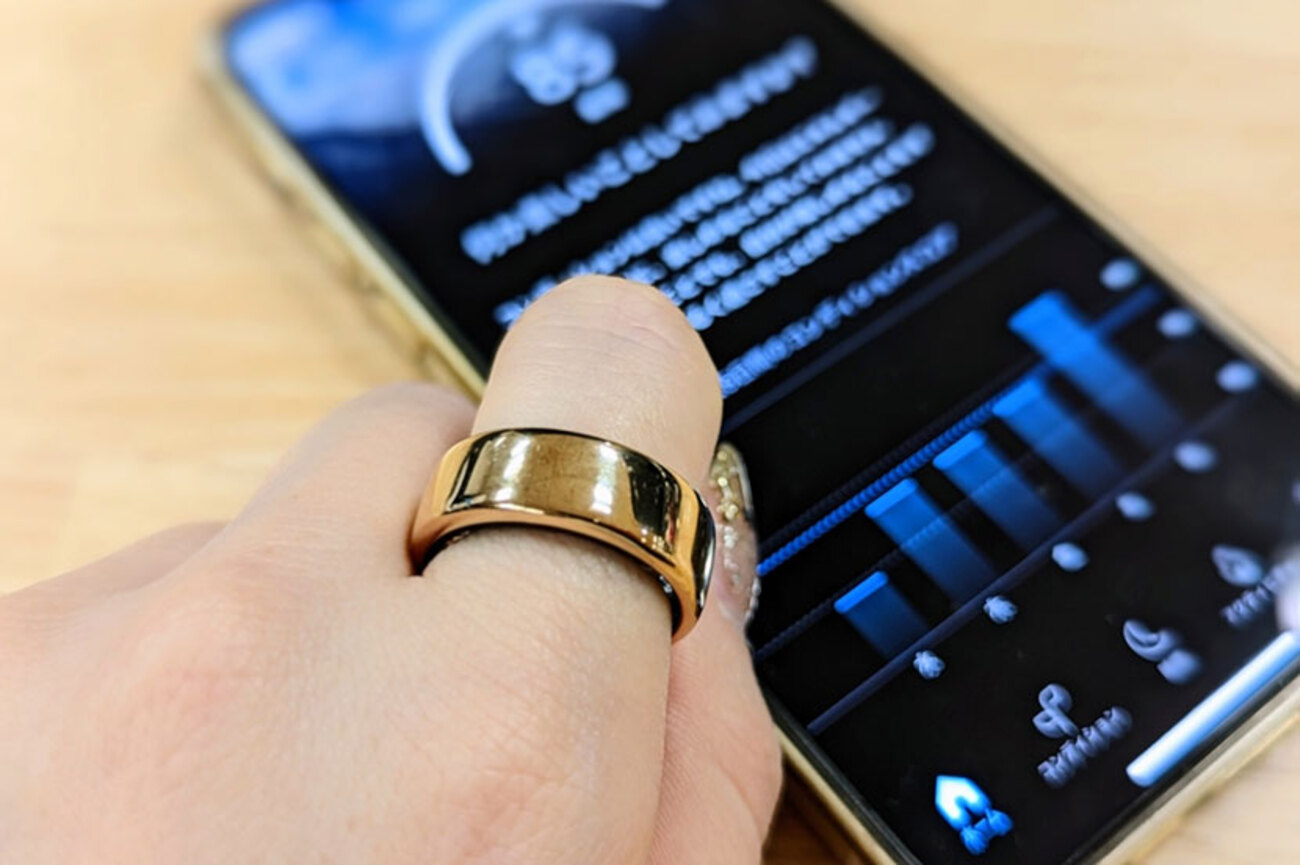 指にはめるだけで健康管理。 スマートリング「Oura（オーラ）リング 