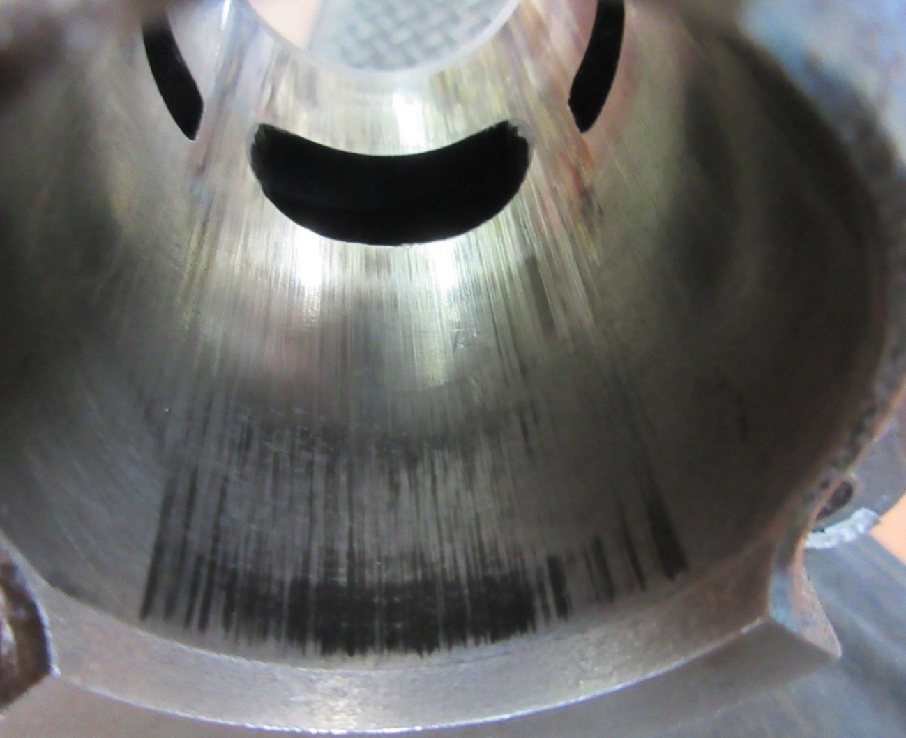 TZR50Rエンジン開けたら想定してなかった光景が - POWER STATION STAFF