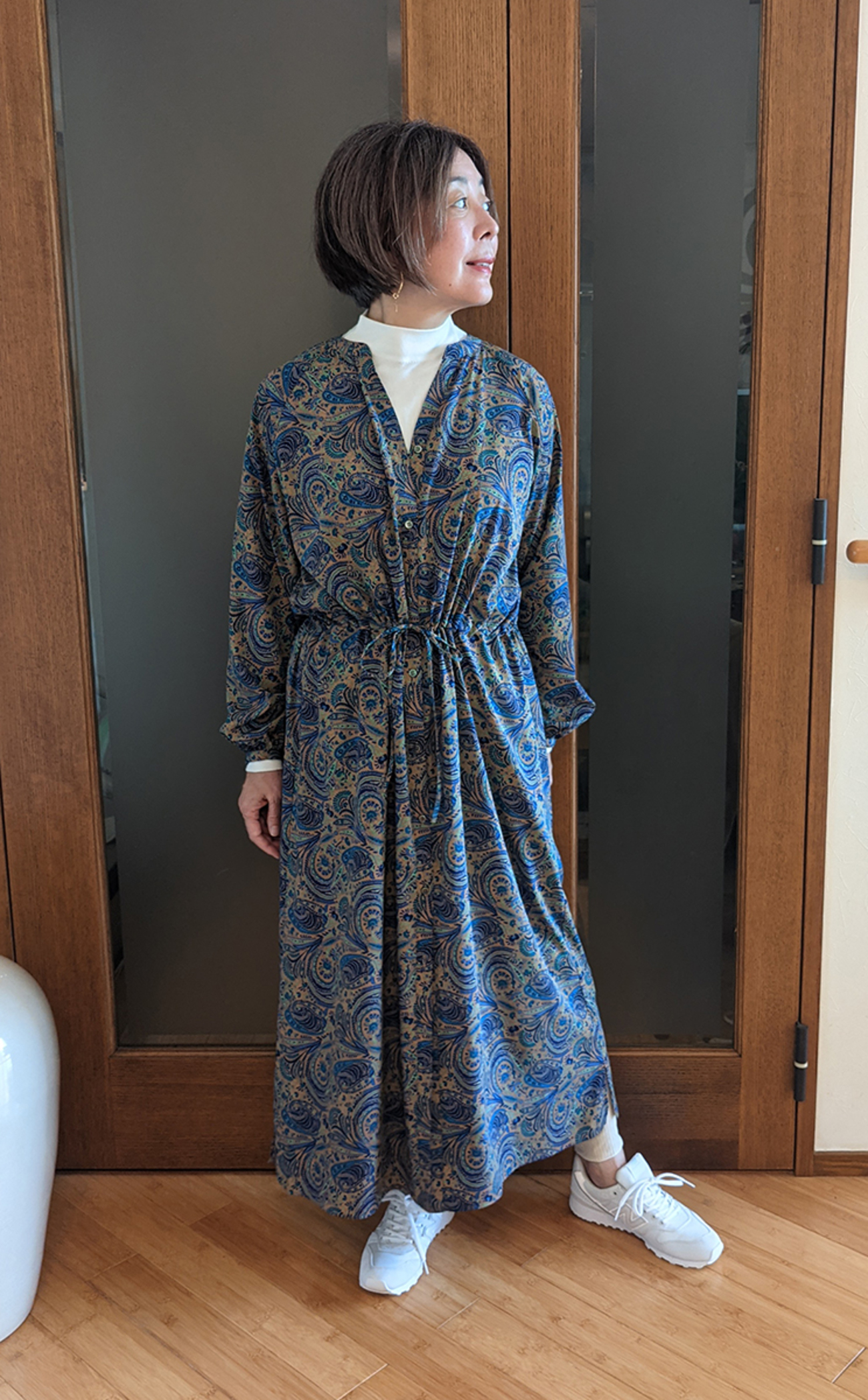 1着で3WAYが楽しめるペイズリー柄ワンピース｜無地の服を引き立てる 