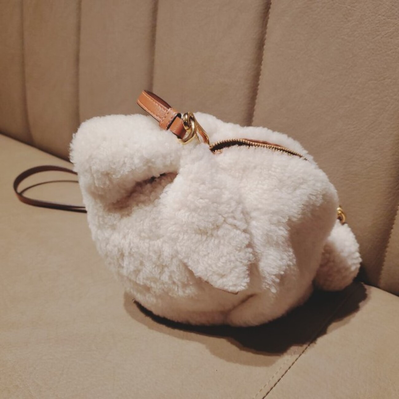 LOEWE*スタイリッシュな装いが完成*うさぎ マフラー ウール 116635.jpg