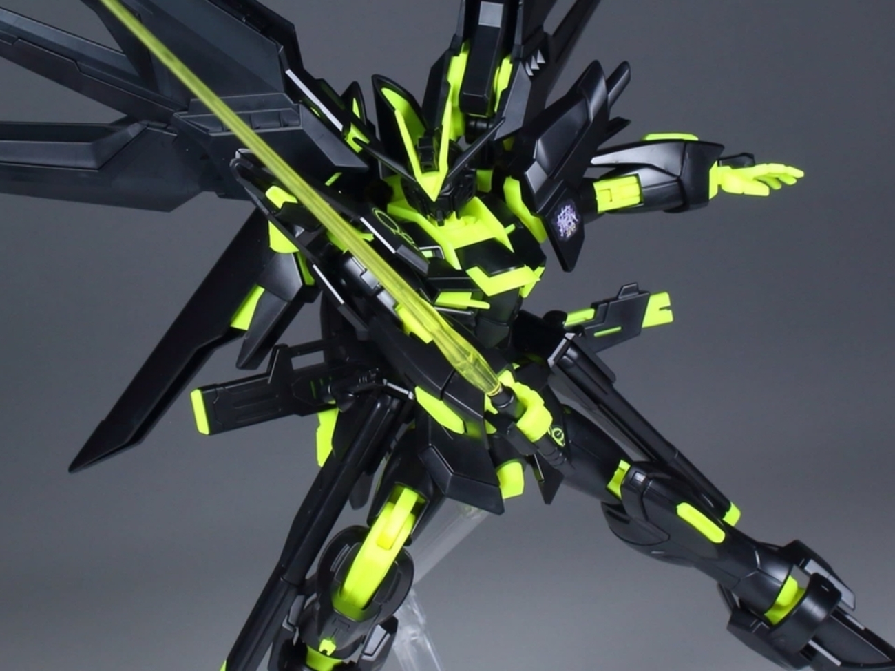 BANDAI - ライジングフリーダムガンダム[リサーキュレーションカラー/ネオンイエロー]　2個 Amazon | HG 1/144 ライジングフリーダムガンダム[リサーキュ