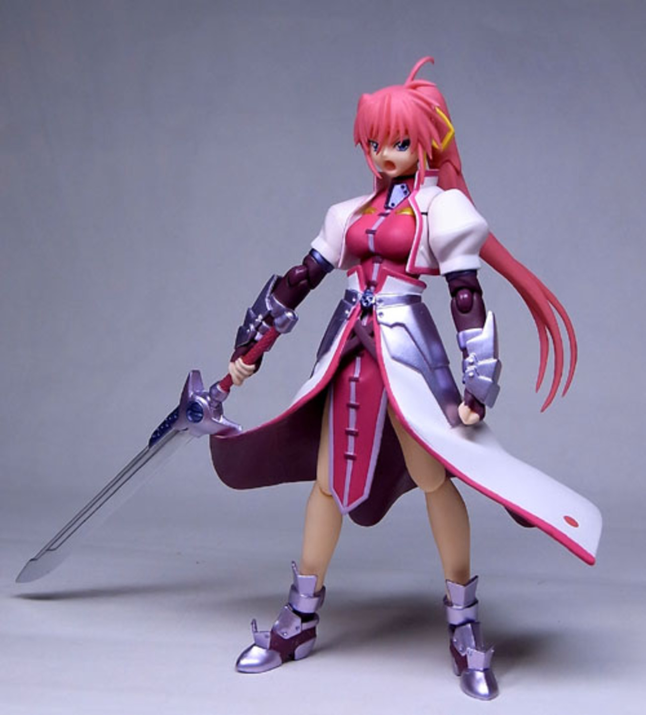 Figma 魔法少女リリカルなのはStrikerS シグナム 騎士服ver.レビュー 