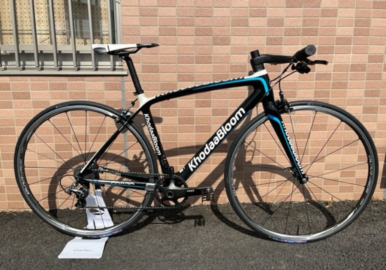 稲城店 超軽量フラットバーロードバイク 5kg台の超軽量カスタマイズ 