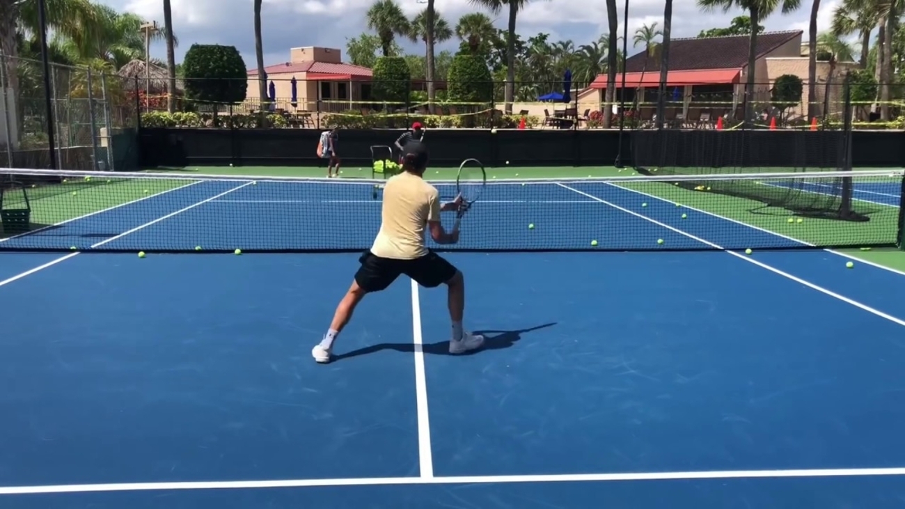 脱中級テニス🎾『毎日一時間ずつプレー』か、『週一で8時間