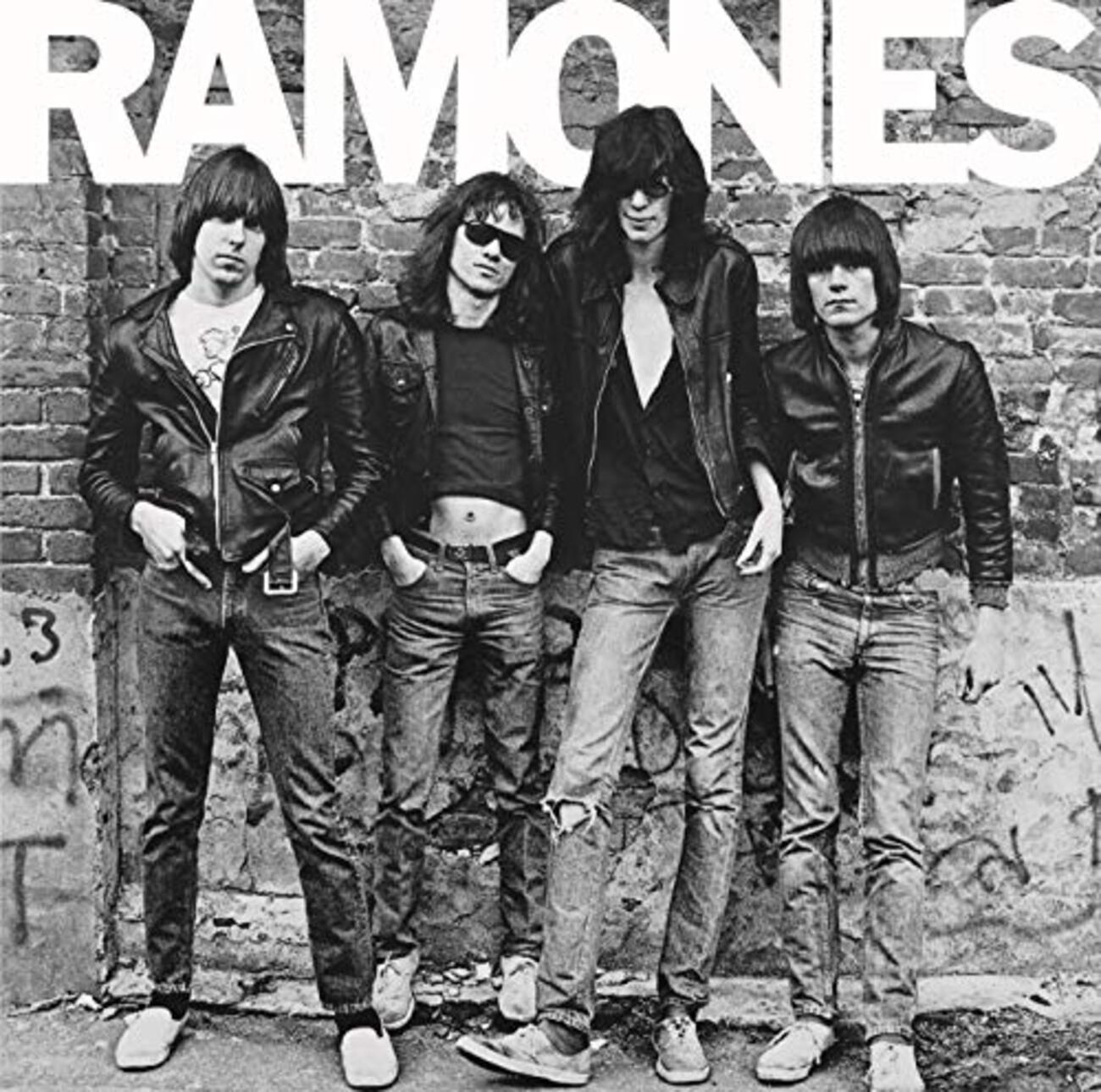 Ramones（ラモーンズ）のヒット曲の中からパンクロックの名曲を2曲 