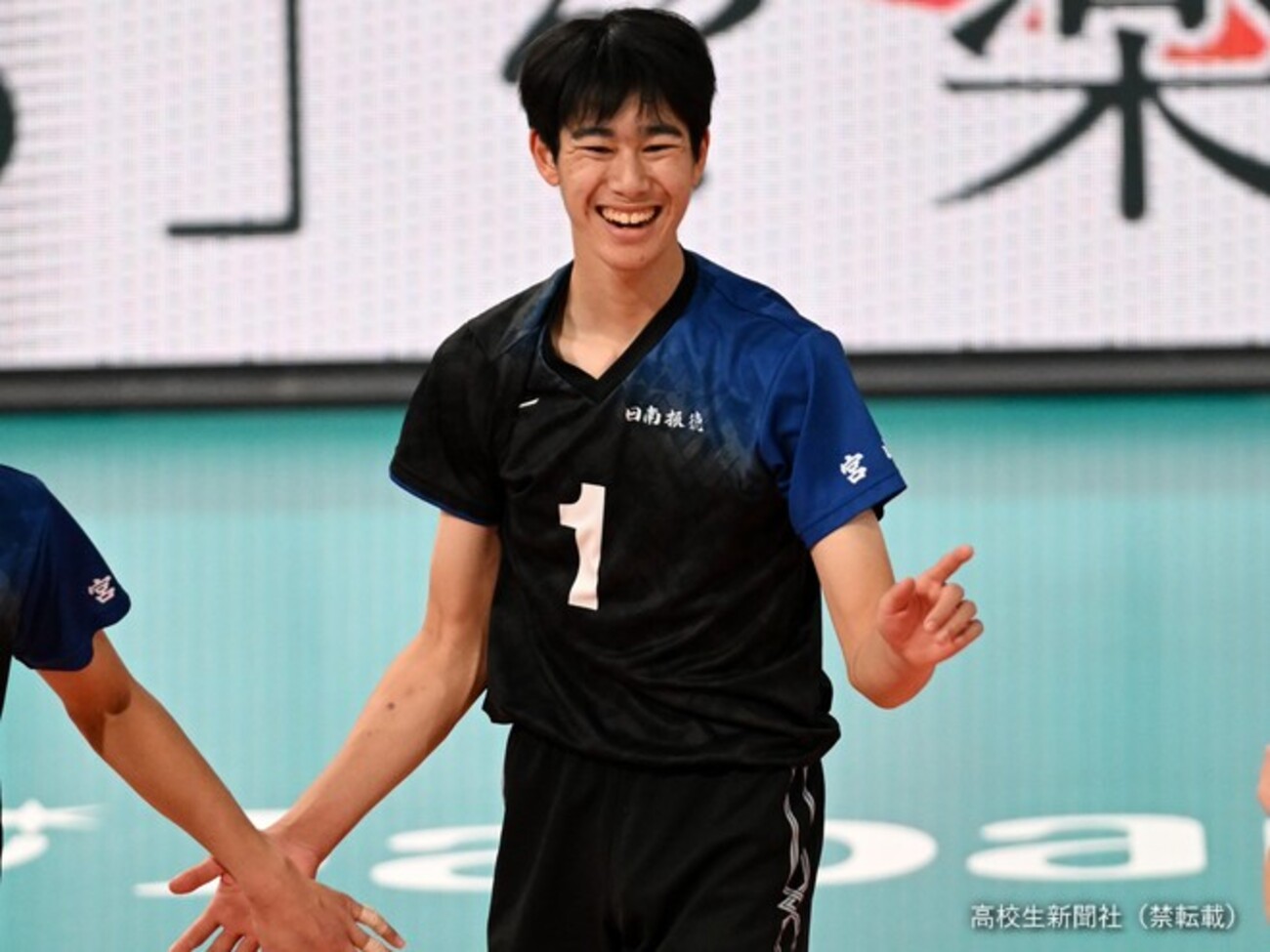 春高バレー快進撃の新星・甲斐優斗 身長2メートル「コロナ禍で寝てたら 