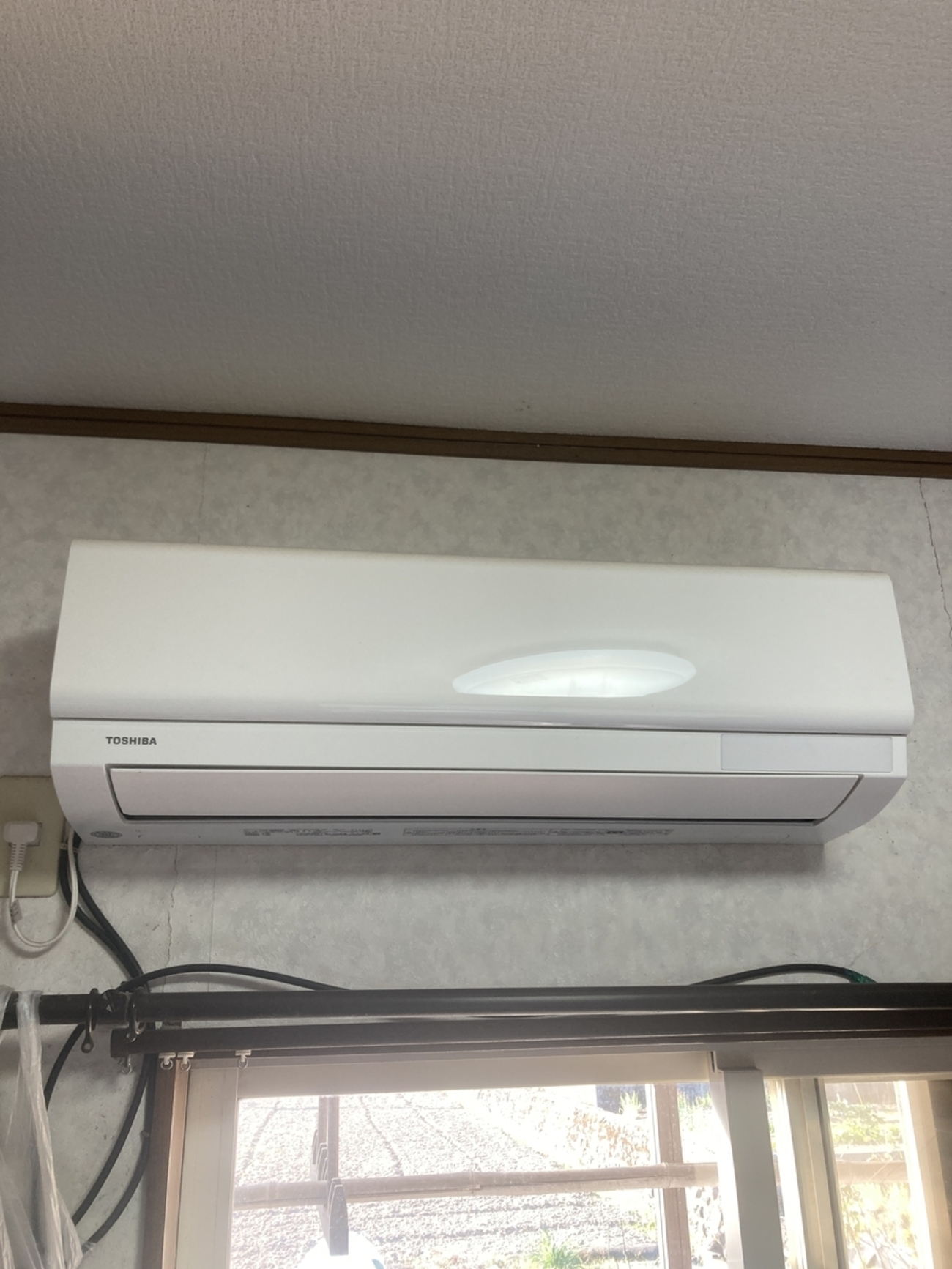 取りに来られる方限定！！ エアコン TOSHIBA RAS-F281M 2019年製 2019年製