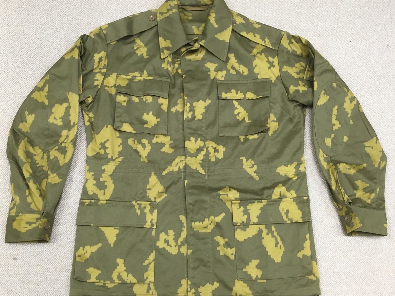 インベーダー迷彩です！【旧ソ連の軍服】KGB国境警備隊迷彩 