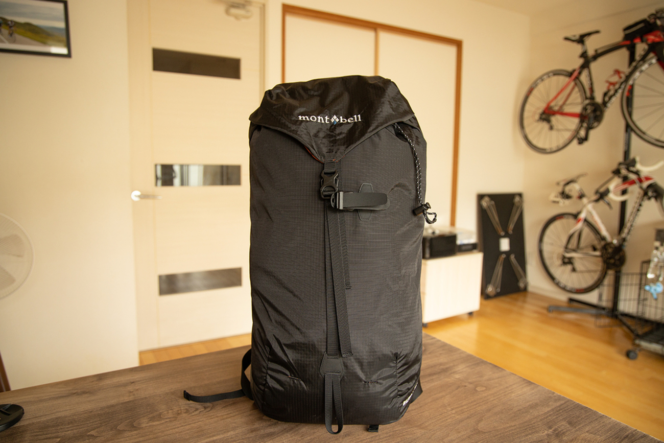 低山登山用に軽くてシンプルなリュック、モンベル バランスライト20を 