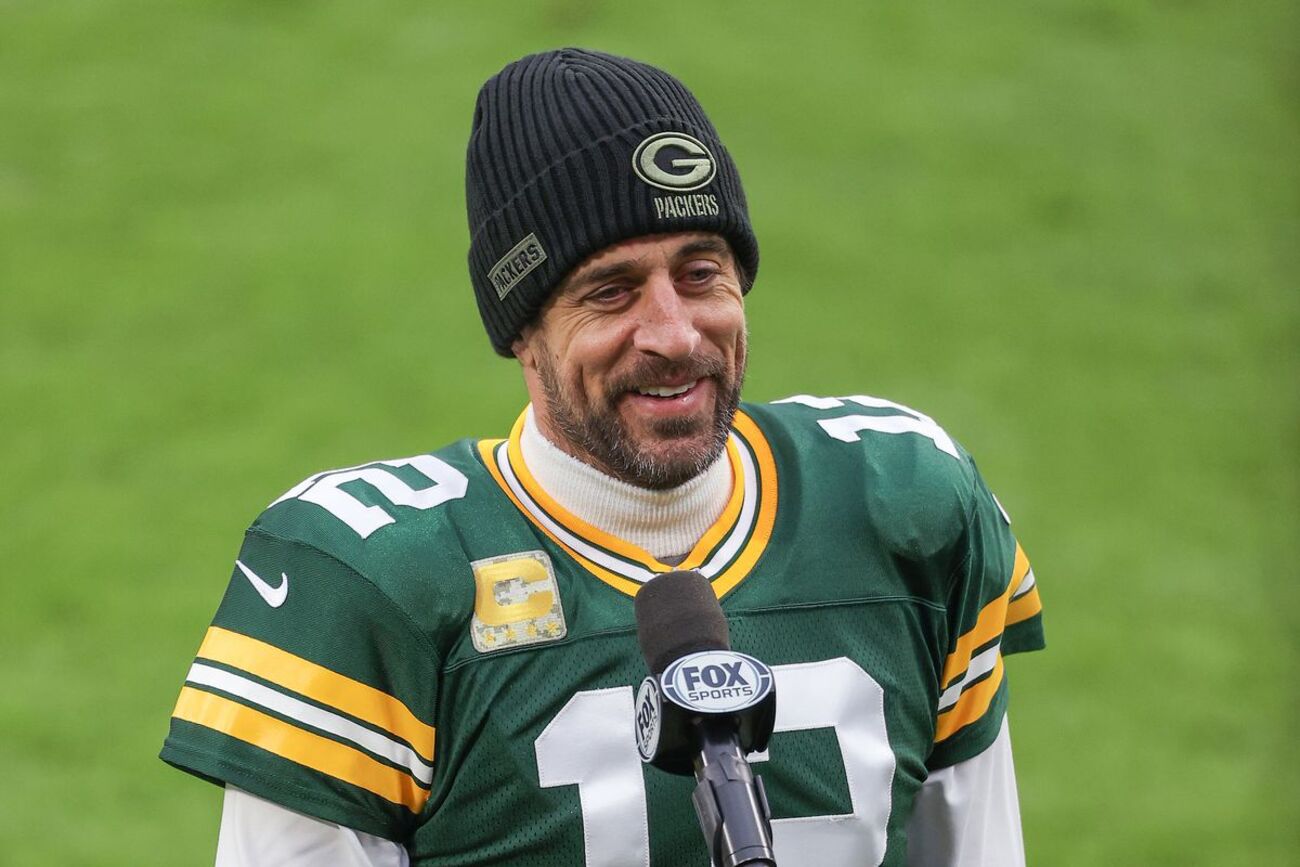 NFL QBs】パッカーズのQBアーロン・ロジャーズが史上7人目の選手に 