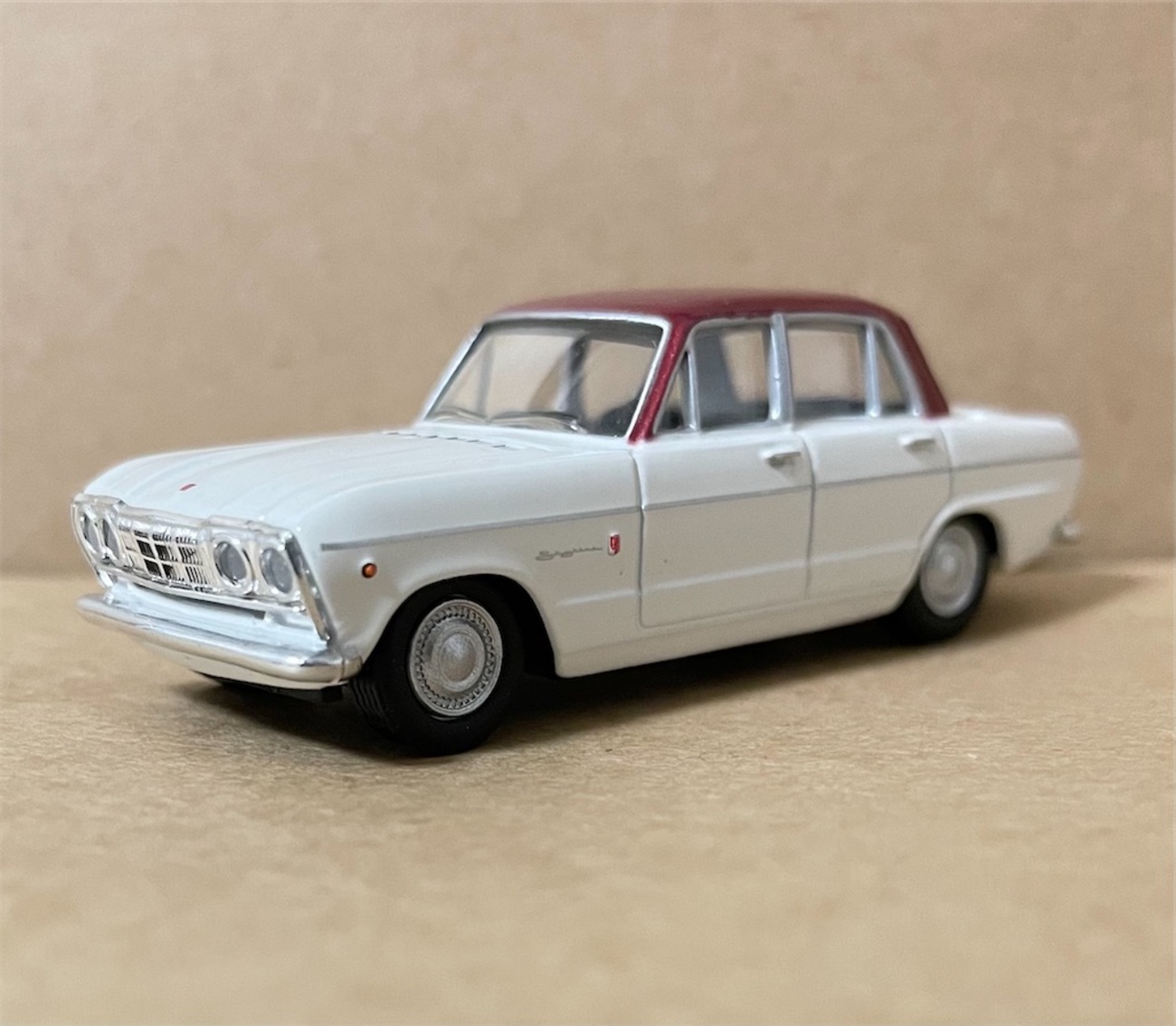 ミニカー SKYLINE GTB-4 Amazon.co.jp: ハイストーリー ニッサン スカイライン GTB-4