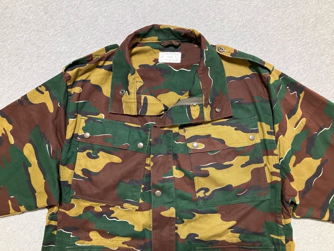 最新型でしょうか？【ベルギーの軍服】陸軍空挺迷彩スモック（ジグソー 