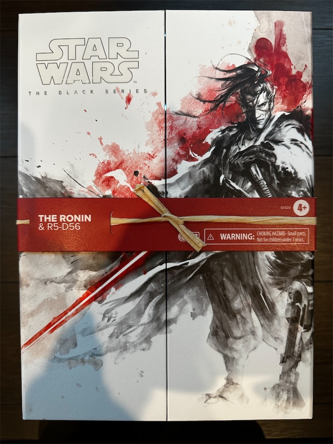 Hasbro 「Visions」 the black series The Ronin & R5-D56 2