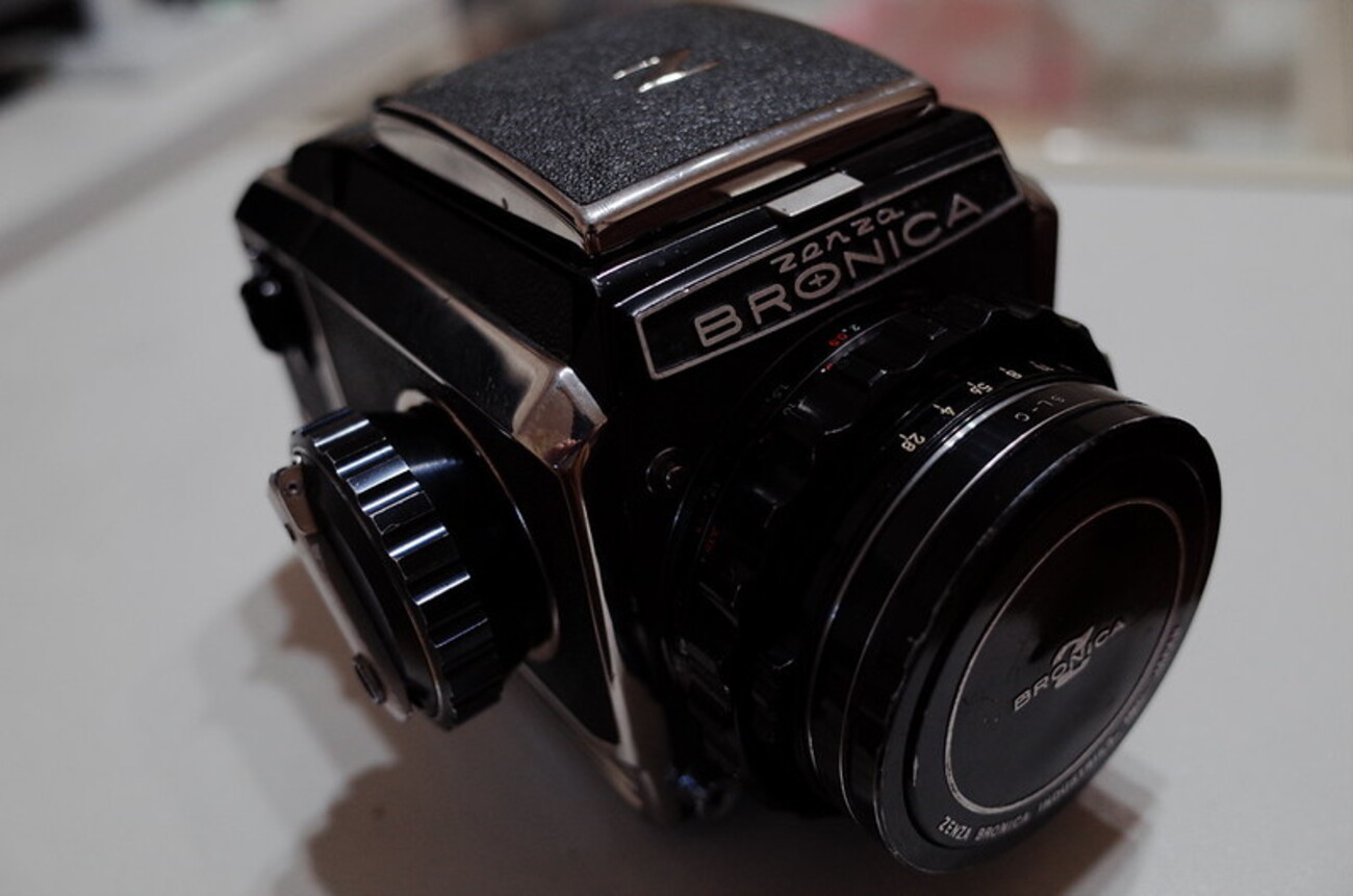 我が家に善三郎翁の『Zenza BRONICA S2』が来訪ですっ！？ - SAY SILLY