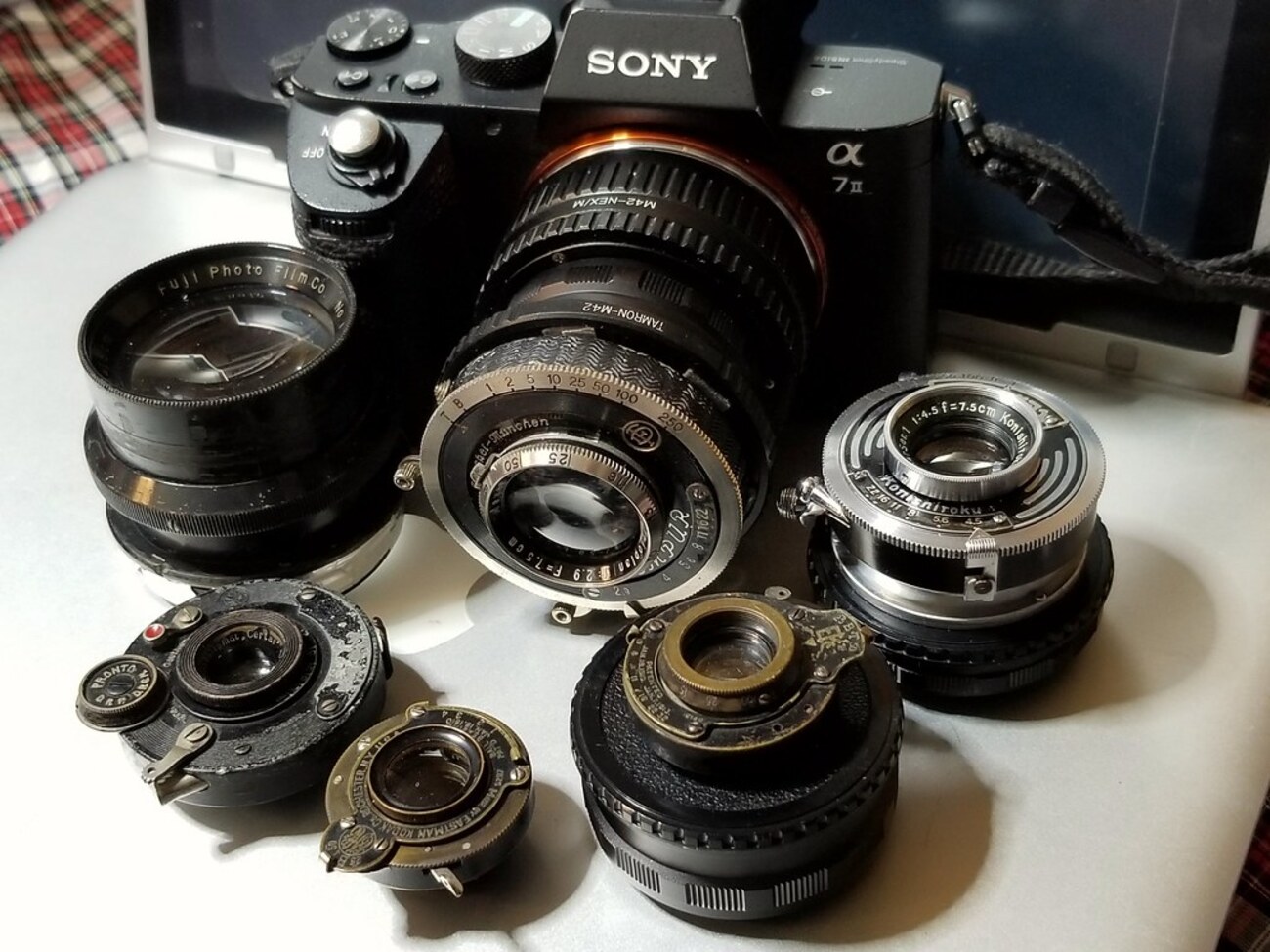 オールドレンズ】Trioplan 7.5cm F2.9でバブルボケを楽しむ【α7II