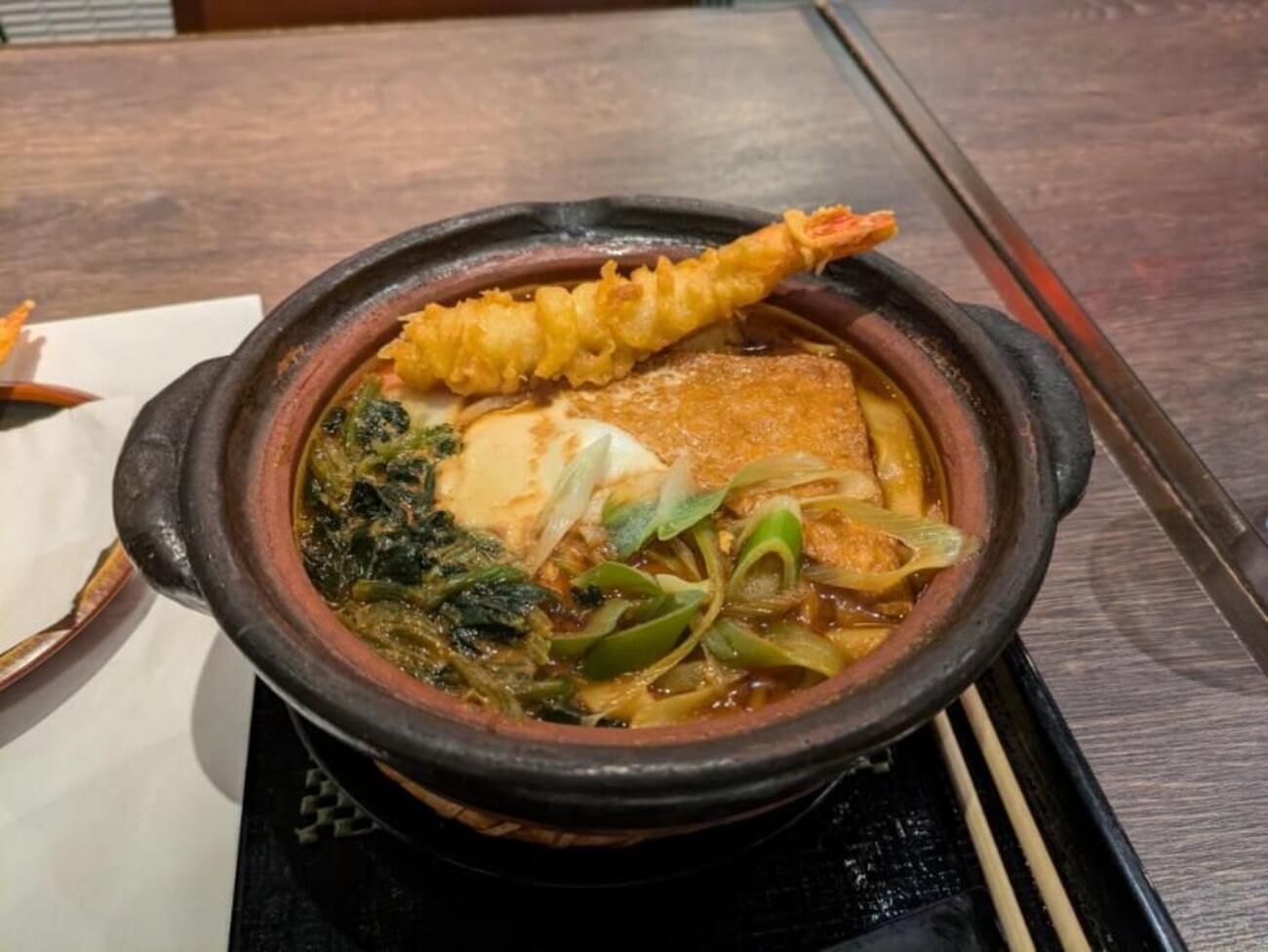 丸八の看板メニュー味噌煮込みきしめんは味噌味が麺と合っていた 