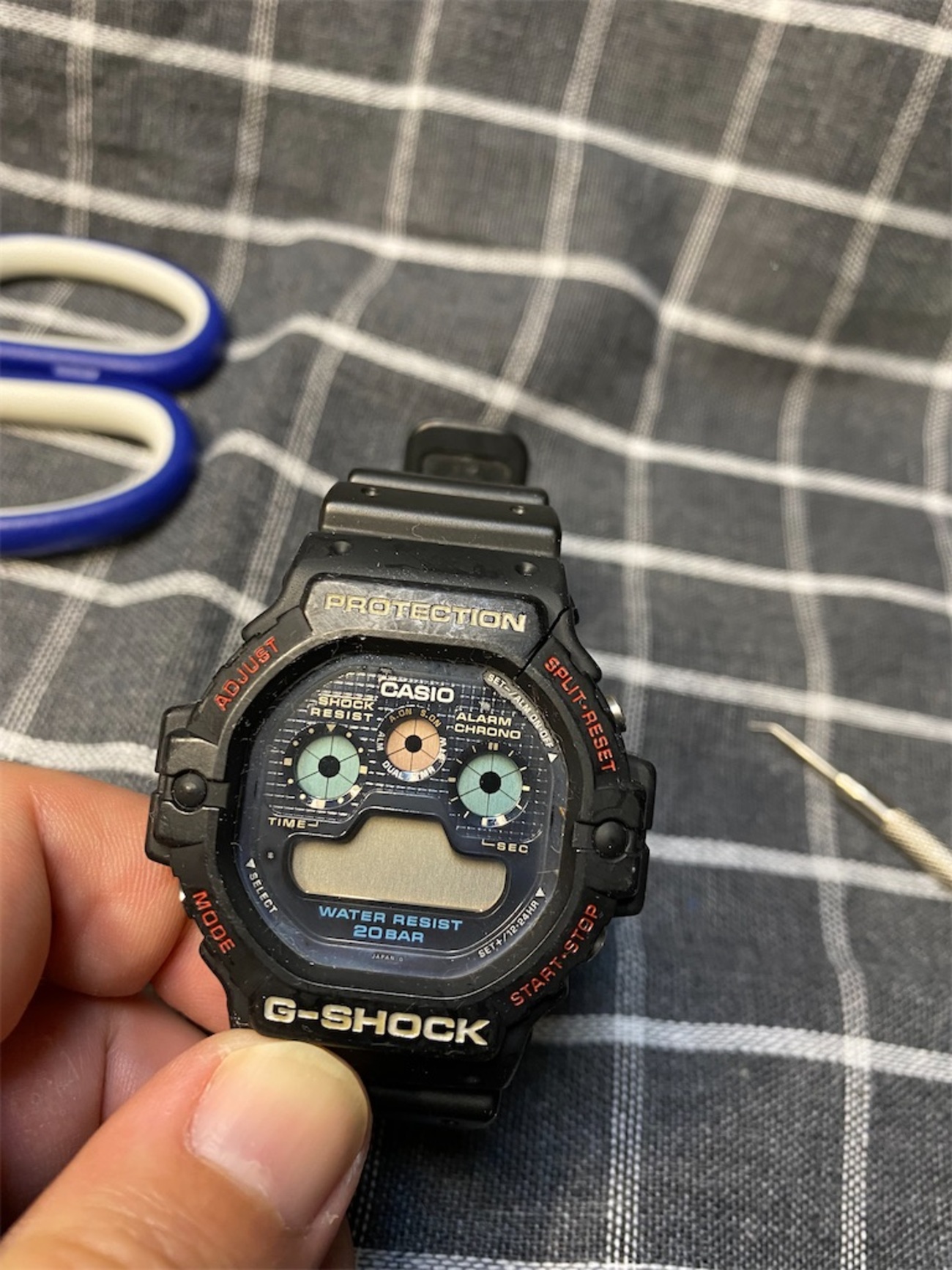 G-SHOCK DW-5900の電池交換。 - カメラ屋元公式中の人 アオキのブログ