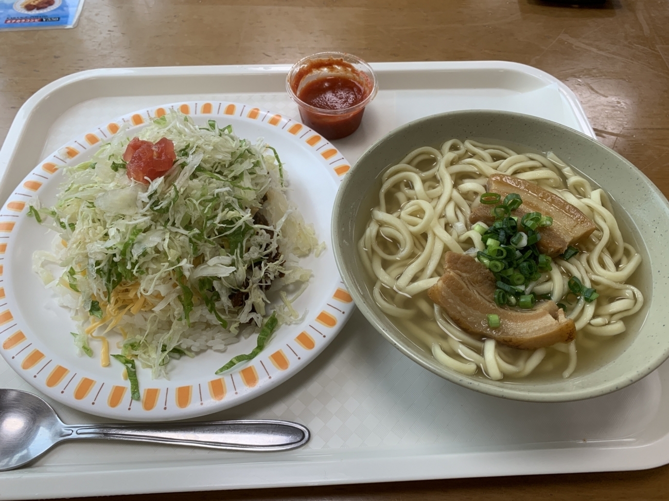 島人そば あのタコライスの名店ゲートワン姉妹店 - さんぺいの沖縄そば 