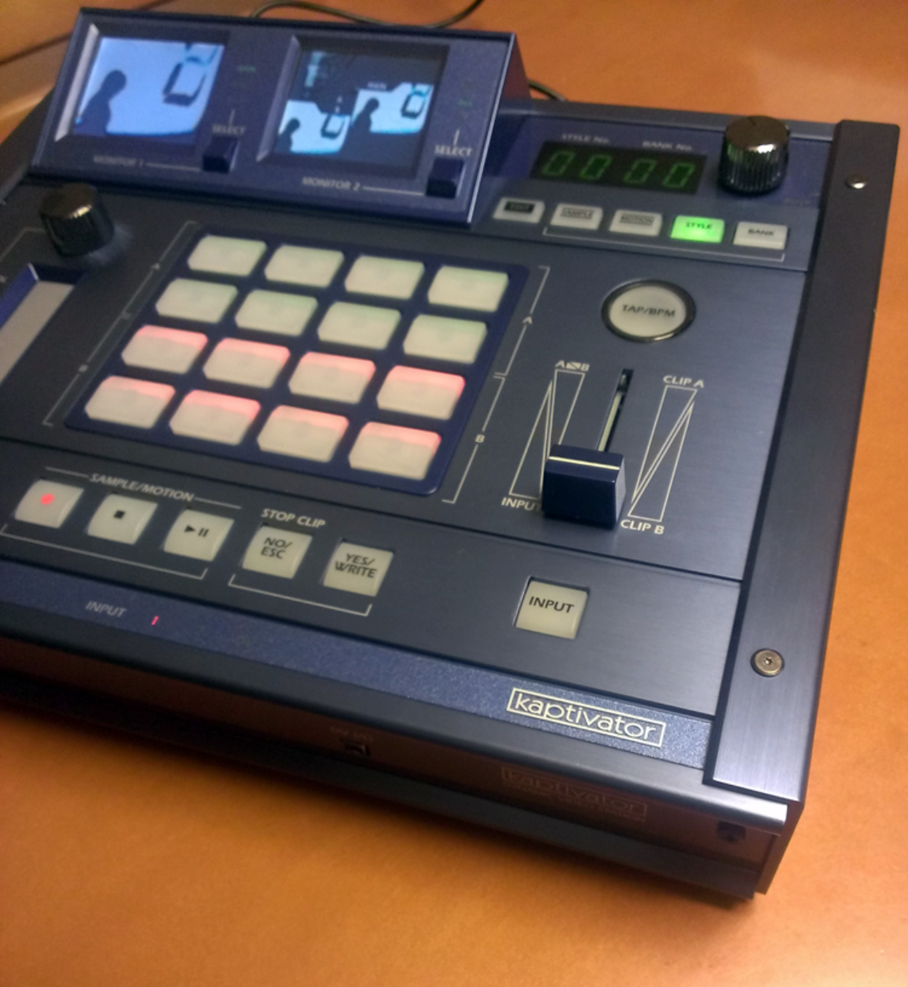 KORG kaptivator KTV-1 VJビデオシンセサンプラージャンク