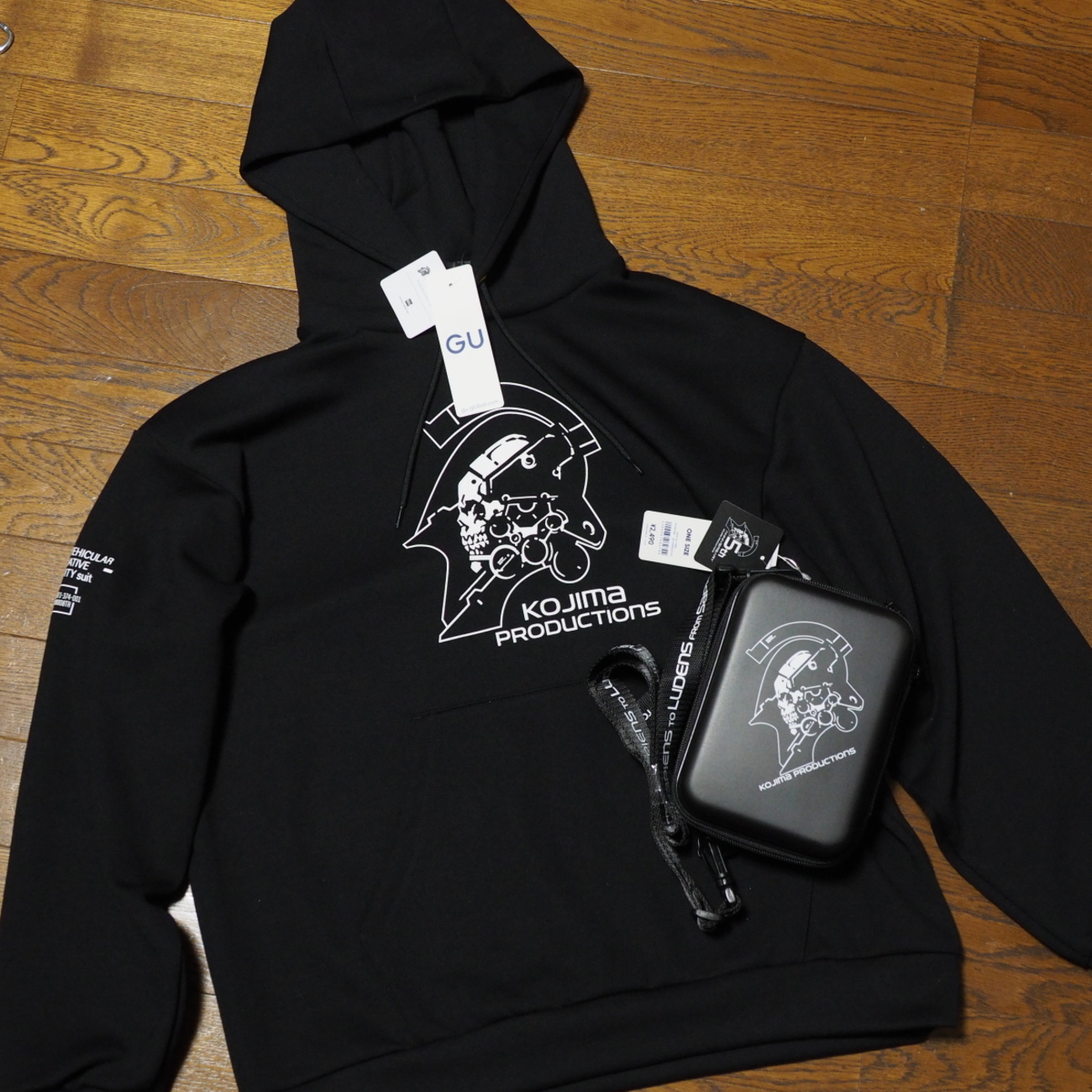 GU×KOJIMA PRODUCTIONS コラボレーションコレクション」を買ってきた 
