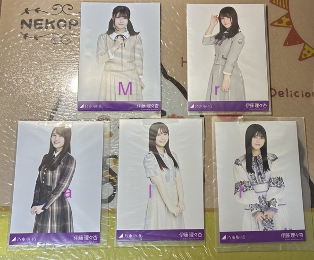 アイドルグッズ）乃木坂46 伊藤理々杏 曲発売記念スペシャルプレゼント
