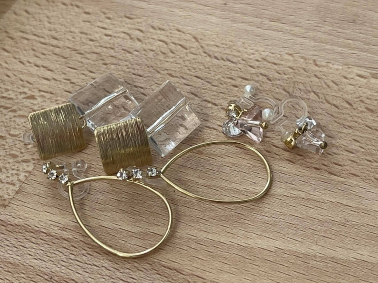 ピアスをノンホールピアス（樹脂イヤリング）に作りかえました 