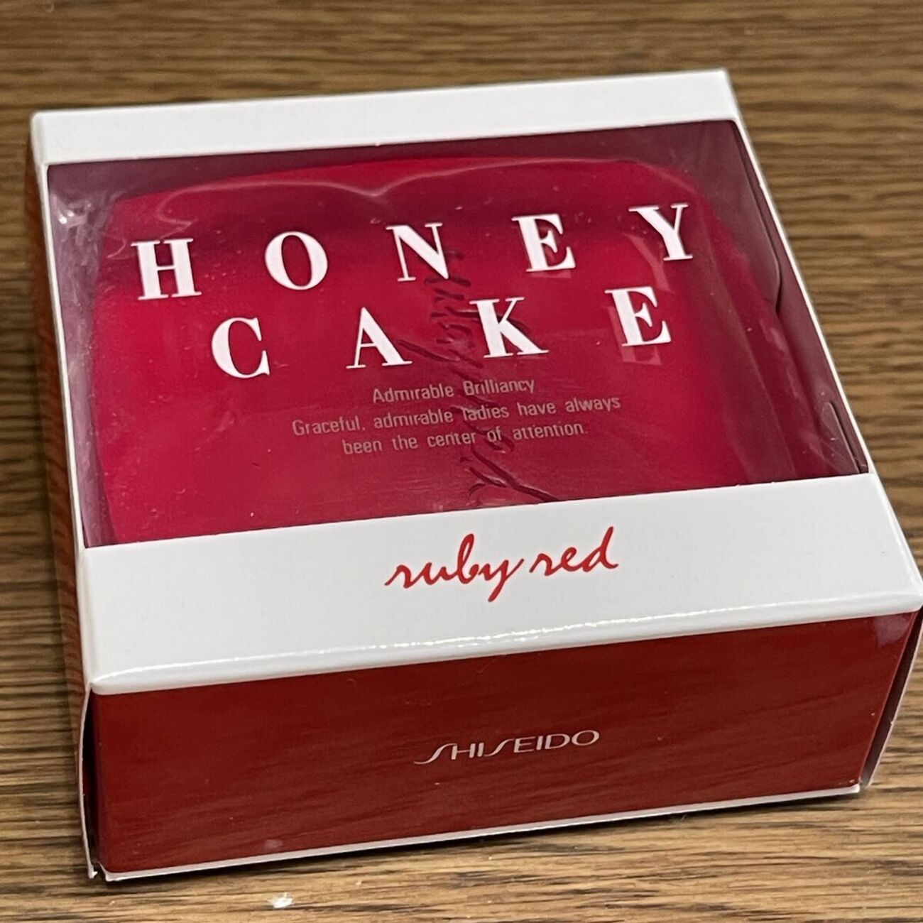 洗顔石鹸を資生堂のホネケーキ、ルビーレッドに変えました - みんな 