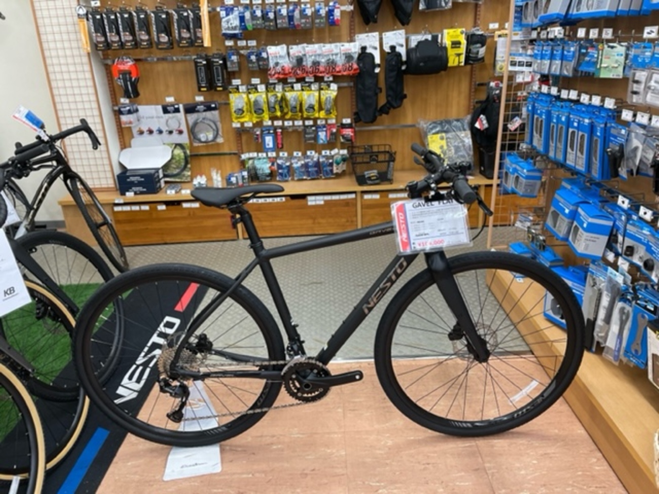 NESTO GAVEL FLAT  500 グラベルロード　カスタム セオサイクル