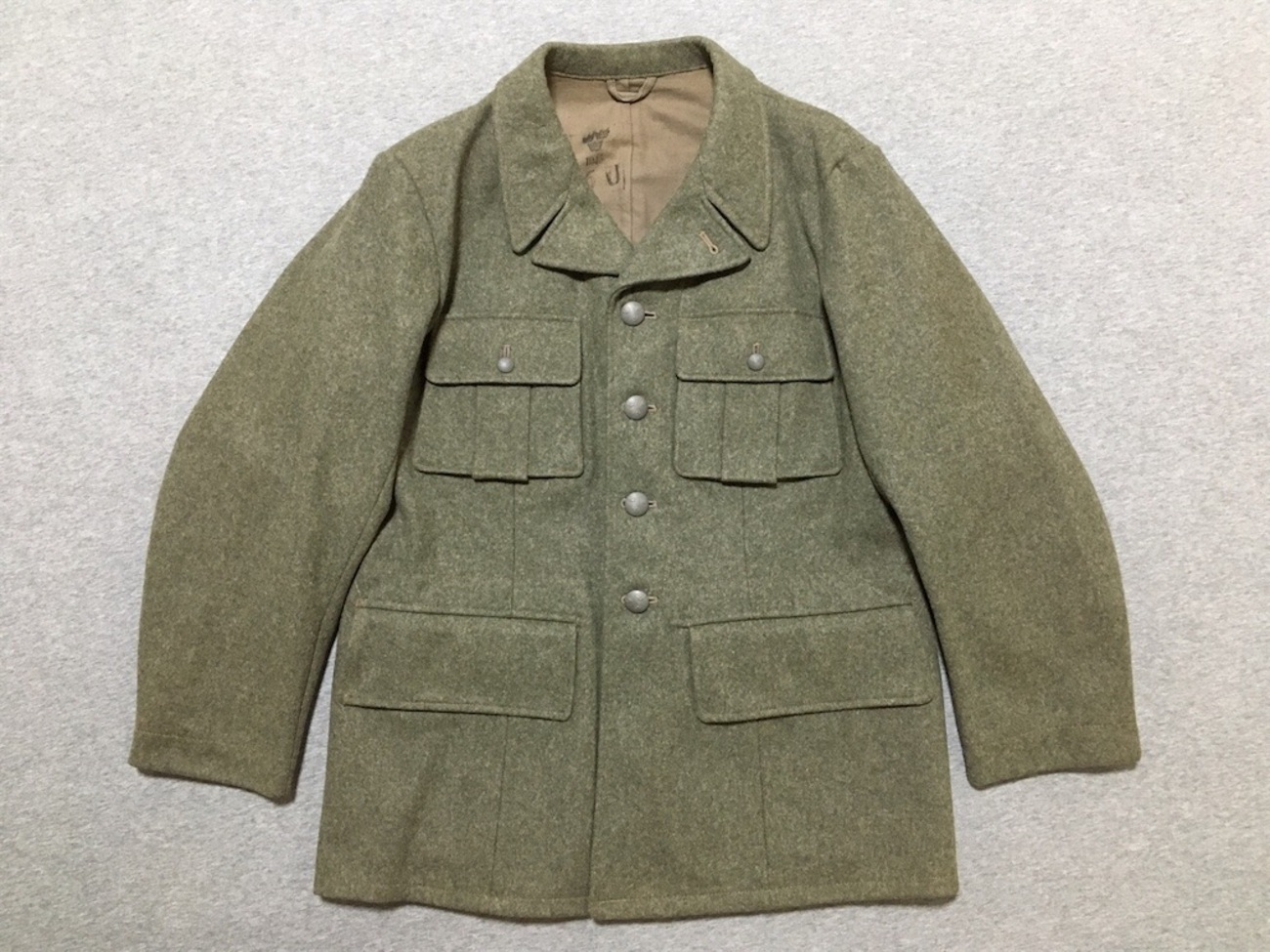 重厚な造りが魅力です！【スウェーデンの軍服】M39ウールジャケット 