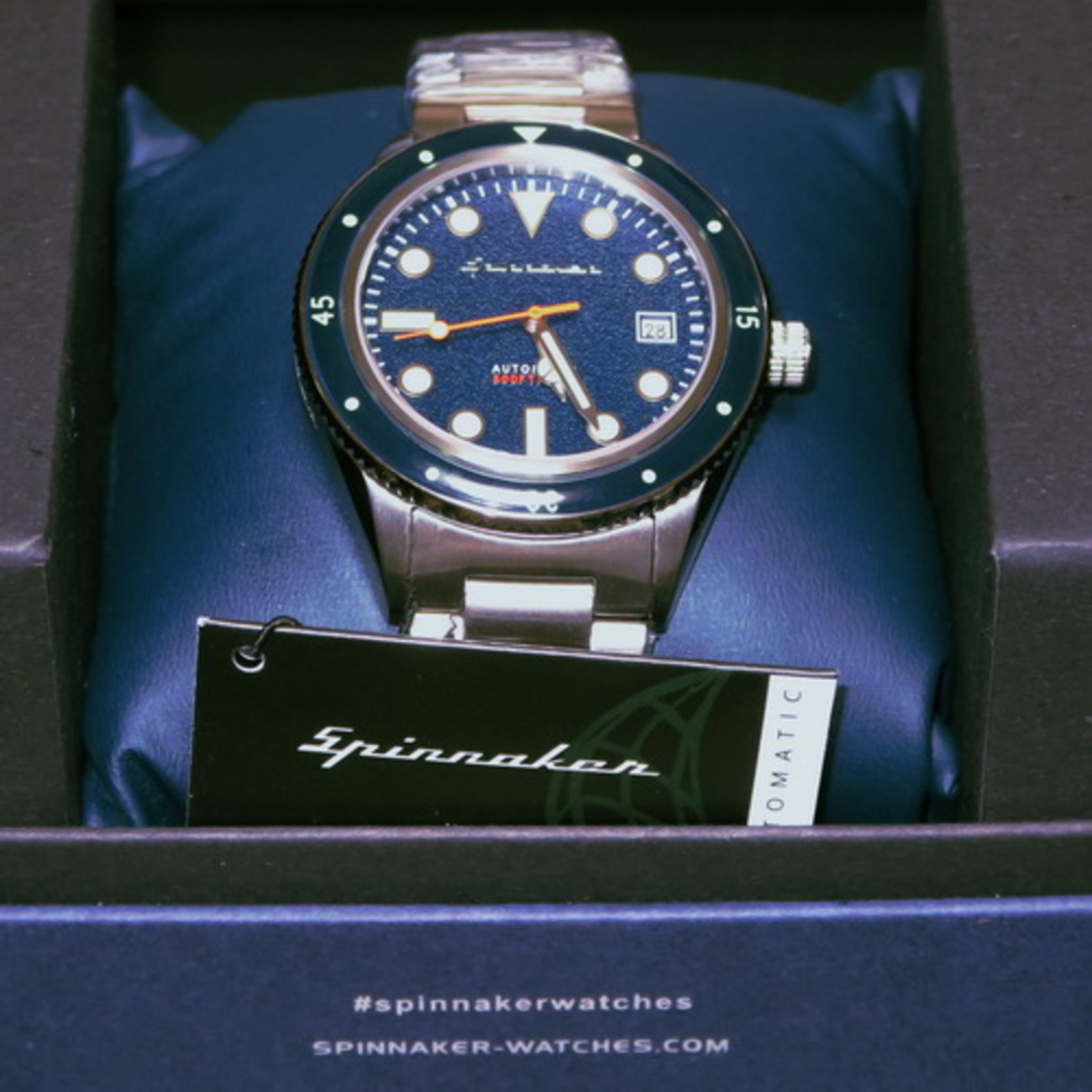 SPINNAKER CAHILLとSEIKO Diver